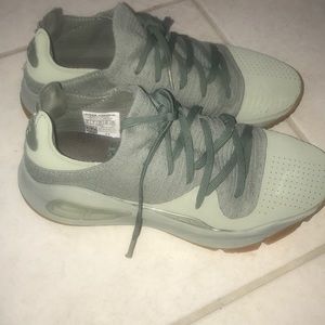 men’s 8 Steph Curry under armour basketball shoes
